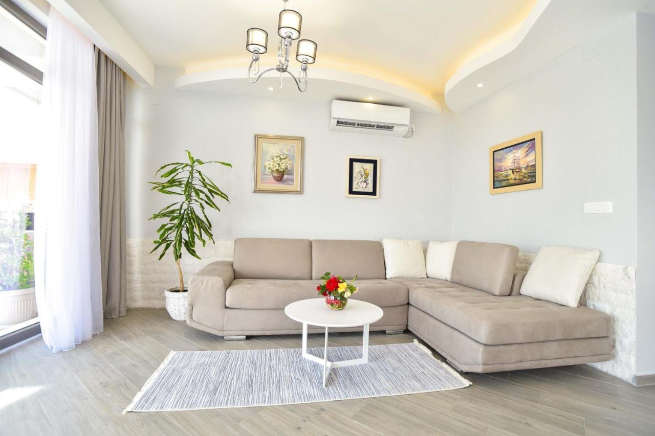 Verbalj Apartment With Swimming Pool Kotor Luaran gambar