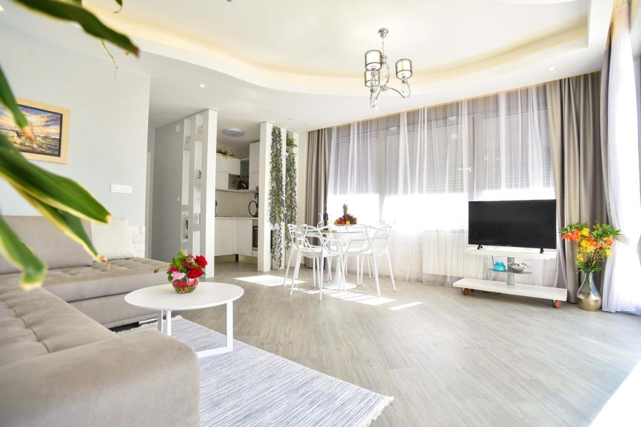 Verbalj Apartment With Swimming Pool Kotor Luaran gambar
