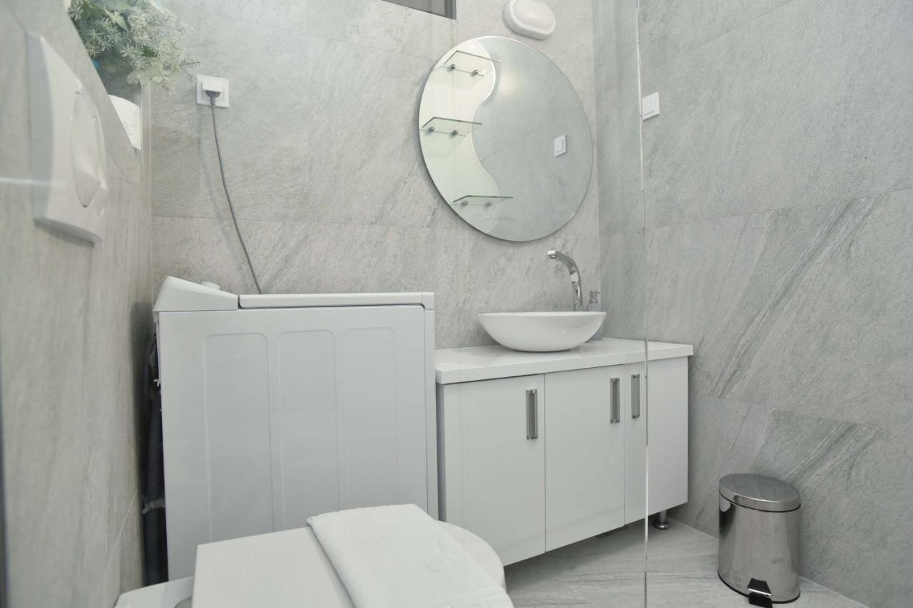 Verbalj Apartment With Swimming Pool Kotor Luaran gambar