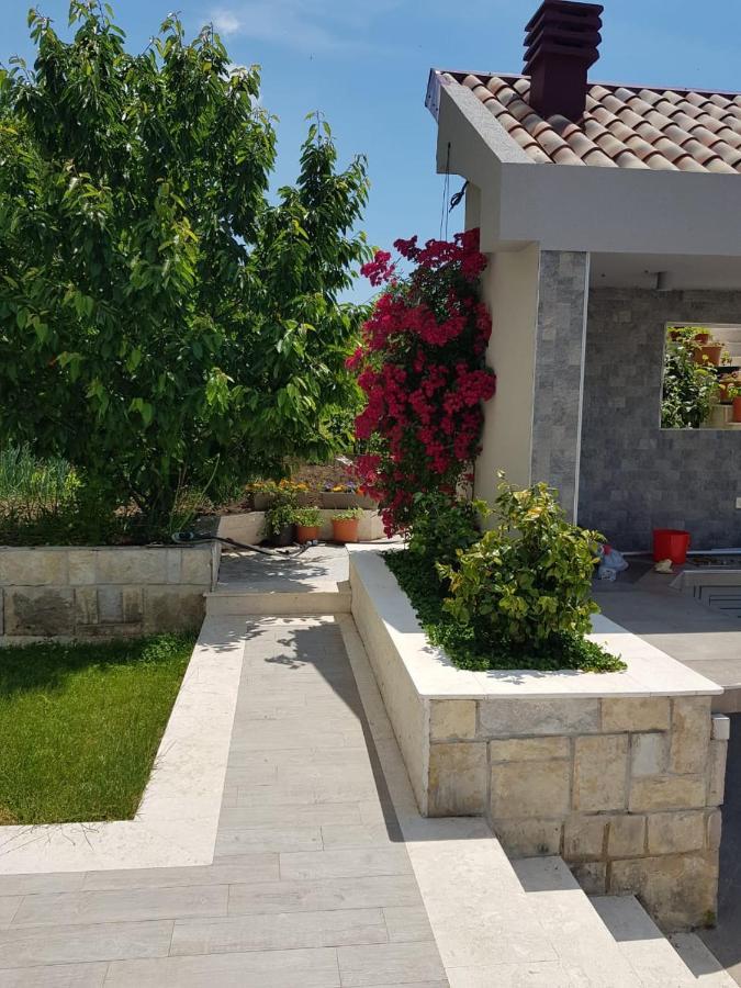 Verbalj Apartment With Swimming Pool Kotor Luaran gambar